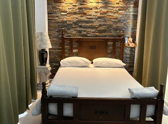 ゲストハウス Kipros 3*